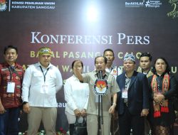 Pasangan Yansen dan Sisen Daftar Ke KPU Sanggau