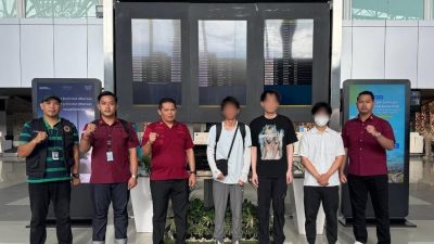 Imigrasi Sanggau Deportasi Tiga Warga Negara Republik Rakyat Tiongkok