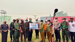 PT Finnantara Intiga Serahkan Bantuan Mesin Alat Pemadam Kebakaran Ke Pemkab Sanggau