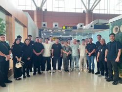 Imigrasi Sanggau Deportasi 11 WN Tiongkok karena Langgar Ketentuan Izin Tinggal